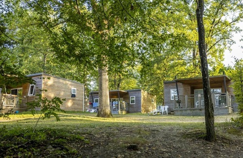 Sainte-Catherine-de-Fierbois Ski Chalet | ZEcamping 5* familial parc aquatique dog friendly chalet TV BBQ clim