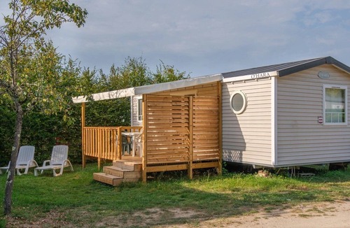Sainte-Catherine-de-Fierbois House | ZEcamping 5 étoiles parc aquatique locatif TV clim 29m2