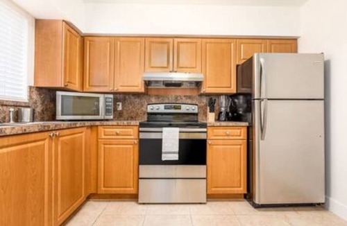 Central Corals Apartment | Zebra House Oasis, Ultimate Ft. Lauderdale Studio