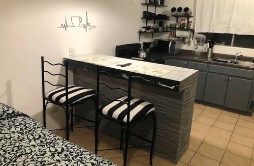 Playas de Tijuana Apartment | Zebra Studio - 1 double-bed, kitchen