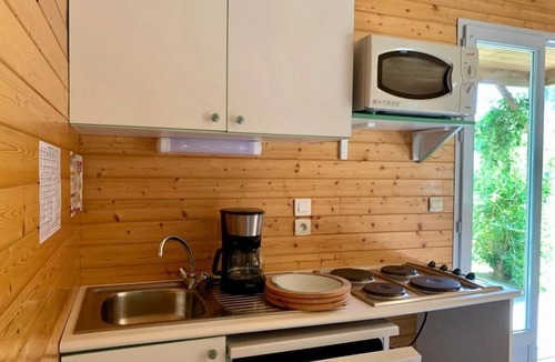 Moutiers-Sous-Chantemerle Ski Chalet | ZEcamping 3 étoiles piscine chiens acceptés cottage TV LV BBQ 41m2