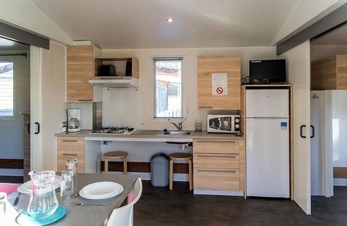 Arles-sur-Tech House | ZEcamping 3 étoiles animé piscine chauffée mobil-home TV 31m2
