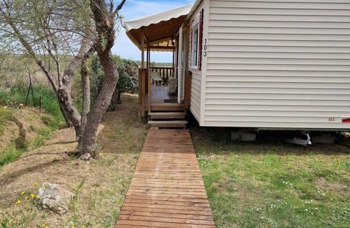 Villeneuve-les-Maguelone House | ZEcamping 2* piscine dog friendly locatif TV clim 37m2 6 pers