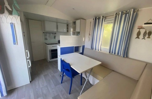Villeneuve-les-Maguelone House | ZEcamping 2 étoiles piscine locatif TV clim 24m2 4 pers