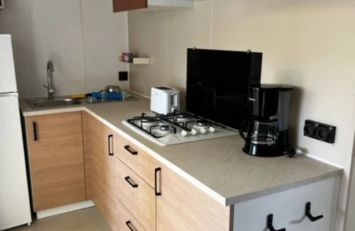 Villeneuve-les-Maguelone House | ZEcamping 2* piscine mobil-home TV clim 32m2 4 pers