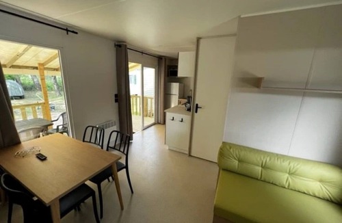 Villeneuve-les-Maguelone House | ZEcamping 2* piscine dog friendly mobil-home TV clim 32m2 4 pers