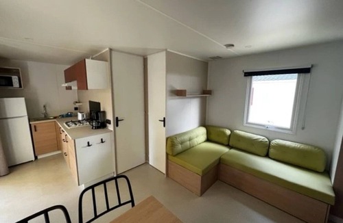 Villeneuve-les-Maguelone House | ZEcamping 2 étoiles piscine pet friendly mobil-home TV clim 32m2