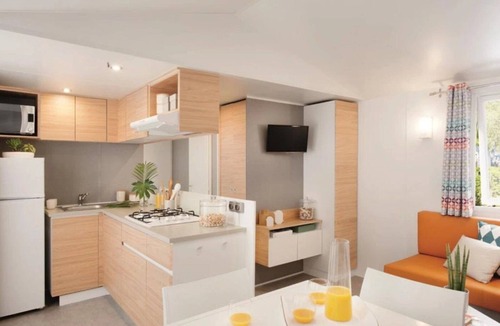Saint-Jean-Pla-de-Corts House | ZEcamping 3* familial piscine chauffée pet friendly locatif TV clim