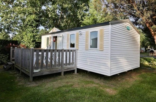 La Mothe-Achard House | ZEcamping 3 étoiles animé piscine couverte tente BBQ 32m2