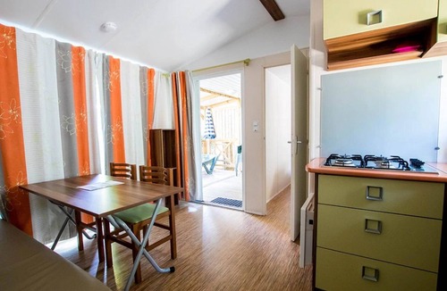 Saint-Maurice-dʼArdeche House | ZEcamping 4* Bord de Rivière - Parc Aqua - MH climatisé
