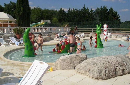 Saint-Maurice-dʼArdeche House | ZEcamping 4* Bord de Rivière - Parc Aqua - MH climatisé