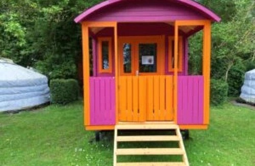 Saint-Benoit-des-Ondes House | ZEcamping 1* 2km plage dog friendly roulotte 22m2 3 pers