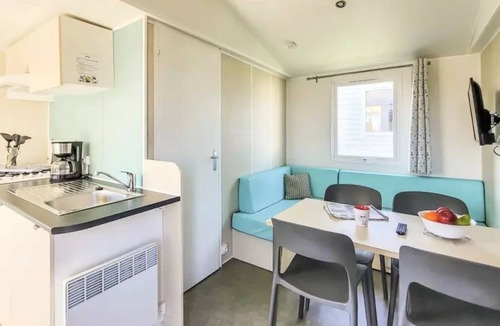 Tharon-Plage House | ZEcamping 4* - Parc Aqua - Plage à 1 km - Dog friendly - MH TV Plancha