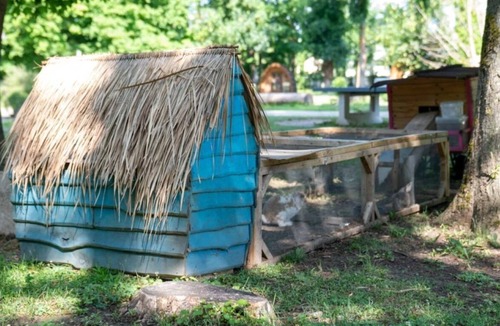Bar-sur-Aube Cabin | ZEcamping 2 étoiles piscine couverte pet friendly sauna locatif 7m2 2 pers
