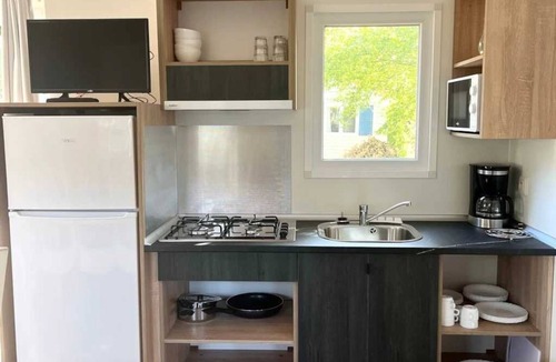 Angicourt House | ZEcamping 2 étoiles animaux acceptés locatif TV clim 45m2 6 pers