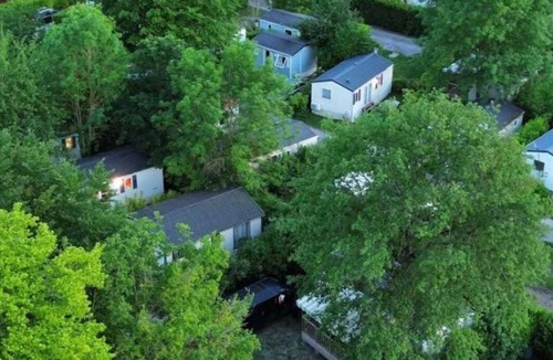 Angicourt House | ZEcamping 2* animaux acceptés locatif TV clim 45m2 6 pers
