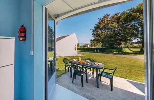 Plestin-les-Greves House | ZEcamping 2* 1km plage piscine chauffée hammam jacuzzi locatif TV LV