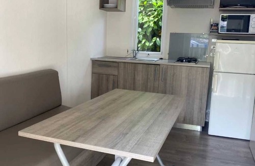 Angicourt House | ZEcamping 2* locatif TV clim 20m2 2 pers