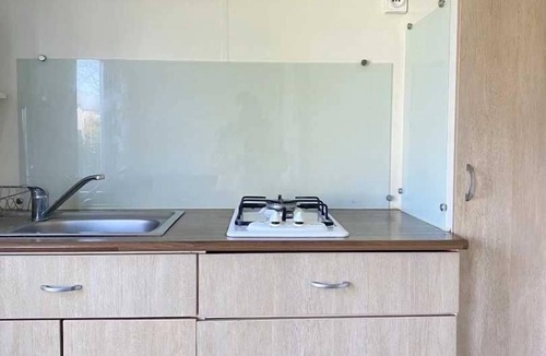 Angicourt House | ZEcamping 2* locatif TV clim 20m2 2 pers