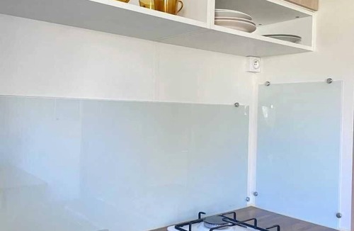 Angicourt House | ZEcamping 2* locatif TV clim 20m2 2 pers