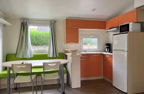 Angicourt House | ZEcamping 2* locatif TV clim 45m2 6 pers
