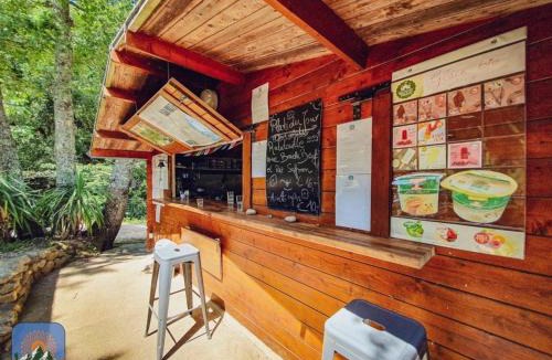 Fenouillet Other | ZEcamping 2 pet friendly piscine snack bar et restaurant