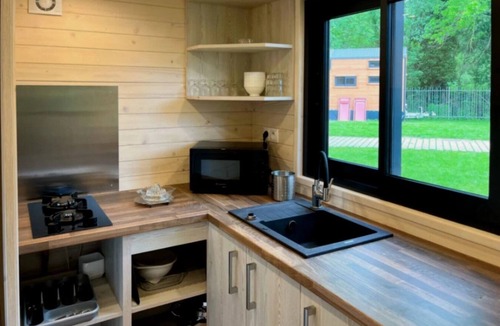 Neuilly-sur-Marne Cabin | ZEcamping 3 étoiles à proximité de Paris et de Disneyland