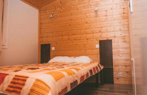 Monclar-de-Quercy Ski Chalet | ZEcamping 3 étoiles dog friendly avec piscine couverte et chauffée