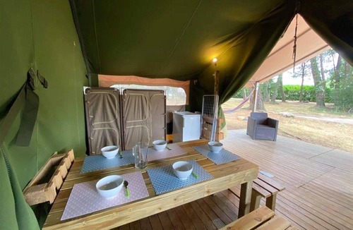 Guemene-Penfao House | ZEcamping 3 étoiles animé piscine chauffée tente 35m2 5 pers