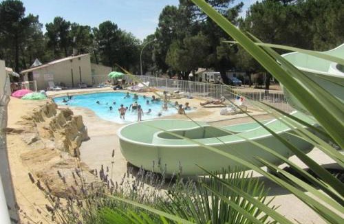 Mondragon Other | ZEcamping 3 étoiles animé chiens acceptés animé piscine chauffée