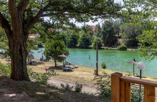 Vinca Other | ZEcamping 3 étoiles animaux acceptés en bord de lac