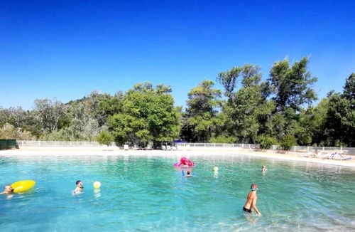 Beynes House | ZEcamping 3 étoiles chiens acceptés piscine bar et restaurant