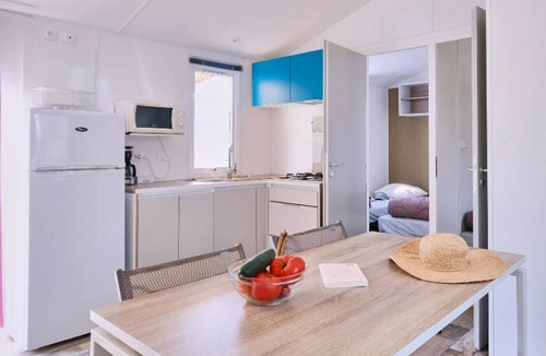 Lussas House | ZEcamping 3 étoiles familial piscine chauffée dog friendly cottage clim 30m2