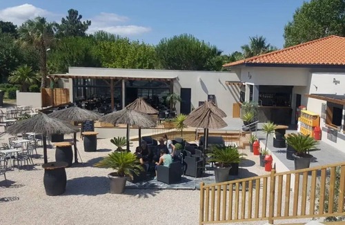 Argenton-Chateau House | ZEcamping 3 étoiles animé piscine chauffée locatif BBQ 33m2