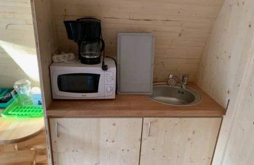 Chateauroux Ski Chalet | ZEcamping 3 étoiles familial locatif TV BBQ clim 16m2
