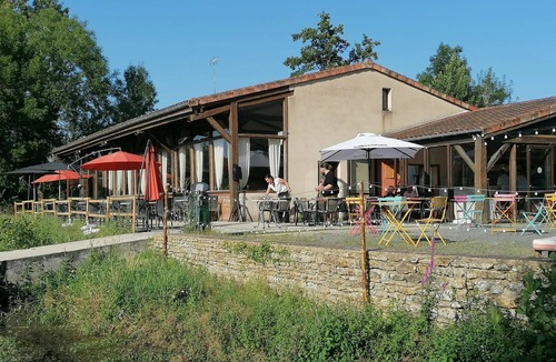 Moncontour Ski Chalet | ZEcamping 3 étoiles animaux acceptés espace aquatique
