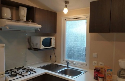 Saint Maime House | ZEcamping 3 étoiles familial espace aquatique mobil-home TV 29m2