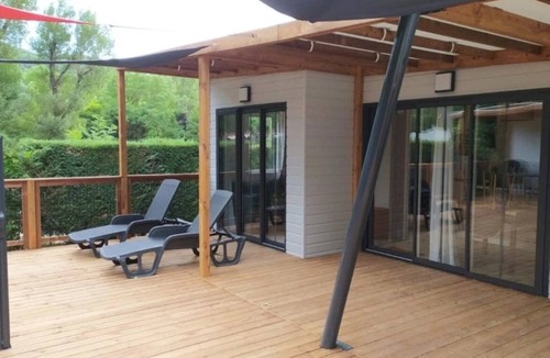Saint Maime Ski Chalet | ZEcamping 3 étoiles animé parc aquatique locatif TV LV clim 140m2