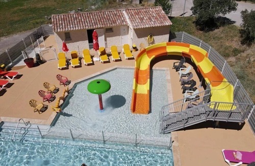 Saint Maime House | ZEcamping 3 étoiles animé parc aquatique fitness mobil-home TV clim