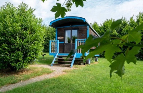 Chamberet House | ZEcamping 3 étoiles piscine couverte chiens acceptés locatif 18m2 5 pers