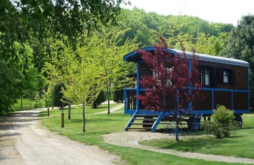 Chamberet House | ZEcamping 3 étoiles piscine couverte dog friendly roulotte BBQ 18m2 4 pers