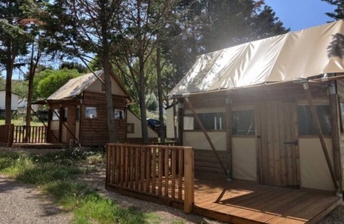 Villeveyrac Cabin | ZEcamping 3 étoiles pataugeoire piscine locatif 15m2 4 pers