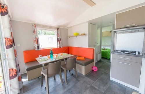 Guerande House | ZEcamping 3 étoiles pataugeoire piscine pet friendly mobil-home TV LV 25m2
