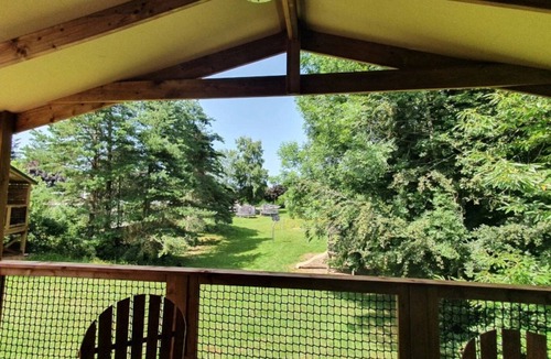 Le Bez Cabin | ZEcamping 3 étoiles pataugeoire piscine chiens acceptés locatif LV