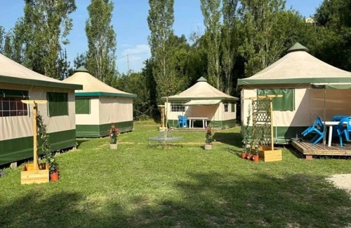 Durfort House | ZEcamping 3 étoiles piscine chiens acceptés tente 20m2 4 pers