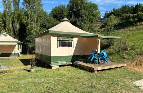 Durfort House | ZEcamping 3 étoiles piscine chiens acceptés tente 20m2 4 pers