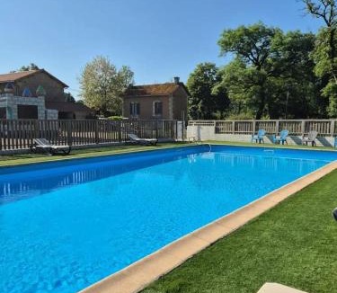 Le Change Other | ZEcamping 3 étoiles piscine chauffée dog friendly locatif BBQ clim
