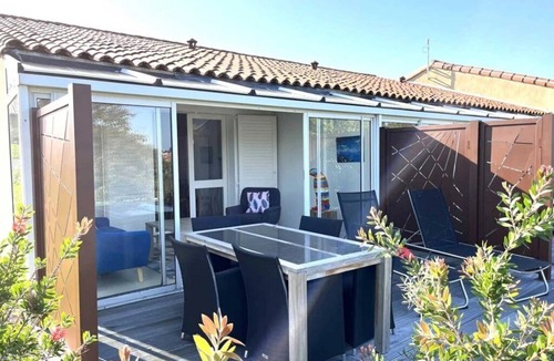 Vouvant House | ZEcamping 3 étoiles piscine cottage TV LV 42m2 6 pers