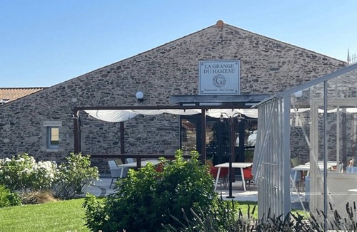 Vouvant House | ZEcamping 3 étoiles piscine cottage TV LV 42m2 6 pers