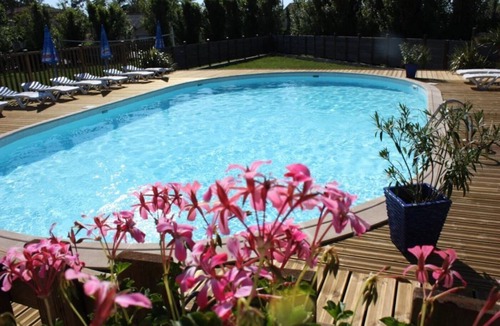 Soreze House | ZEcamping 3 étoiles piscine chauffée locatif TV clim 21m2 4 pers